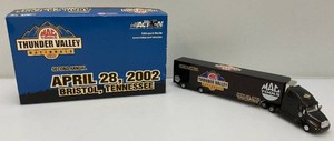 Collectible 2002 Mac Tools Thunder Valley Limited Edition 1 Of 2,500 164th Scale Die Cast Hauler
