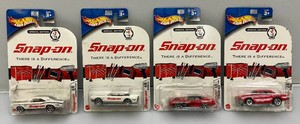 Misc. Vintage Collectible Miniature Die Cast Hot Wheels SNAP - ON Cars Open On Original Cards
