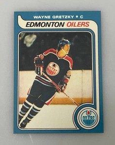 1979 O-PEE-CHEE Wayne Gretzky Rookie Card (REPRINT) In Protective Sleeve