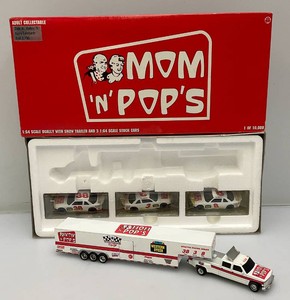 Action Brand Limited Edition 1 Of 10,000 164 Scale Die Cast Dale Jr., Kelly And Kerry Earnhardt Mom N Pops Cars And Hauler