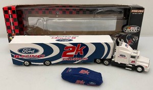 Racing Champions Premier Series 164th Scale Die Cast  NASCAR 2000 Ford Racing Team Transporter With Ford Taurus Car