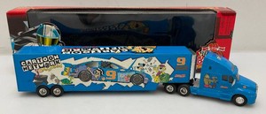 1996 Racing Champions 164th Scale Die Cast Cab #9 Jerry Nadeau Cartoon Network NASCAR Racing Team Transporter