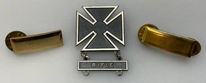 Vintage US Army STERLING SILVER Rifle Medal 9.85 Overall Grams And Two Gold Tone Bars