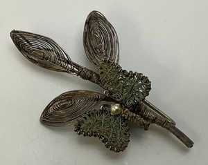 Antique Victorian Style STERLING Silver Butterfly On Flowers Brooch 2 3 Grams Overall