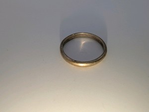 Classic Sterling Silver band ring- size 7.5