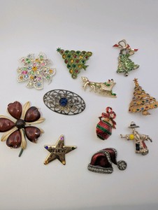 Vintage Brooch Pin Lot- Holiday, Sarah Coventry
