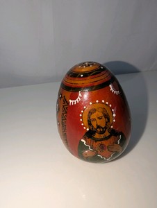 Vintage hand-painted wooden Sacred Heart of Jesus Egg