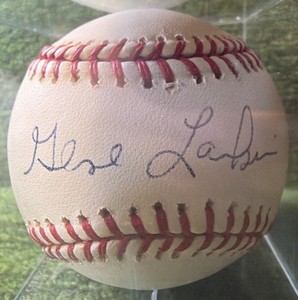 Gene Larkin Sweet Spot Autographed Official Baseball of MLB- Minnesota Twins W.S. 2X World Series Champion 