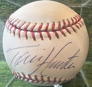 Torii Hunter Autographed Sweet Spot Official Major League Baseball in Display Case- Minnesota Twins HOF Outfielder 
