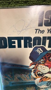 1986 Autographed Detroit Tigers Scorebook & Official Program- Cool Piece 