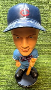 AUTOGRAPHED 2004 JUSTIN MORNEAU MINNESOTA TWINS COLLECTIBLES BOBBLEHEAD