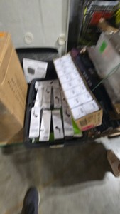Commercial Electric CE Metal Lamp Holder x 50