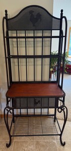 K- Metal & Wood Bakers Rack with Center Rooster Motif