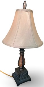 B3-Traditional 24 Table Lamp