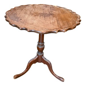 G-Antique Pie Crust Mahogany Table