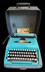 G-Remington Ten Forty Portable Typewriter in Case