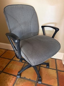 Gray Grid Upholstered Rolling Office Chair