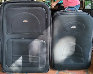 Amber & Greenfield Rolling Luggage Mixed Lot (2 Pieces)