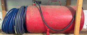 Powerbuilt 11-Gallon Portable Air Tank With Hoses