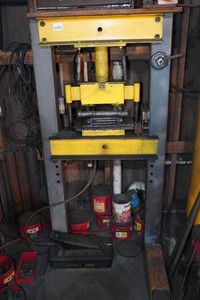 Heavy Duty AirHydraulic Press