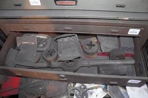 Contents of Drawer - Pipe Threader