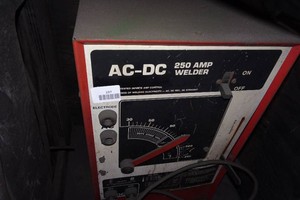 Century 250 Amp Arc Welder