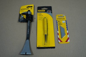 Stanley Molding Bar, Nail Set & Utlility Blades