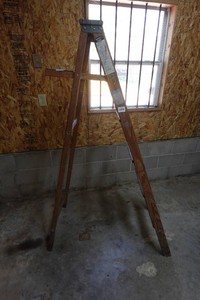 6 Wood Step Ladder