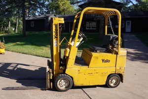 Yale GLC050BANNAT071 LP Gas Forklift with Side Shift - 5000 Lb Capacity