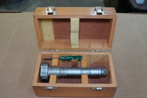 SPI 3-point Internal Micrometer 2.0-2.4