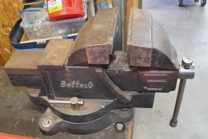 Vintage Buffalo No. 5 Bench Vise