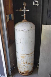30 Gallon Compressed Air Tank