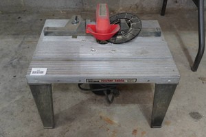 Craftsman Router Table with Router