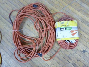 2 Extension Cords
