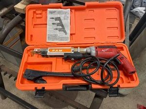 Milwaukee Corded Screwdriver with PAM Deck Screw Gun