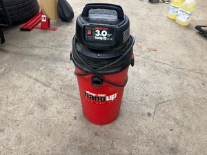 Wall Mount, WetDry Shop Vacuum , Ideal for Garage use