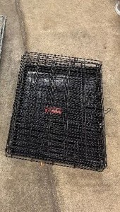 Metal Dog Kennel 24 x 17 x 20