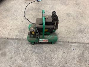 Interchange 4.2 Portable Air Compressor (Powers up)