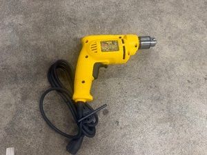 DeWalt Electric 38 Rotary Drill DWE 1014