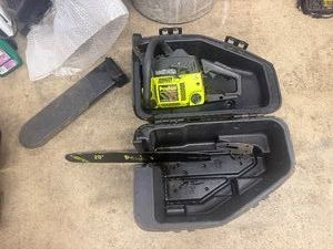 Poulan Farmhand Gas Chain Saw with Carrying Case 2900 20 Blade (Needs chain saw blade)