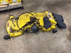 John Deere 48 Mower Deck - Complete. Off of 345 John Deere