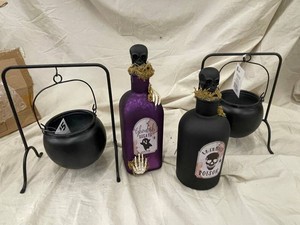 Halloween Decor Mixed Lot - 2 Skull Bottles & 2 Tealight Holders