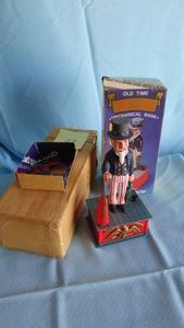 NIB Plastic Uncle Sam Bank