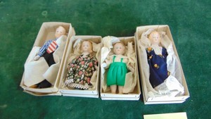 4-Assorted 4 to 6 Doll House Figures in Box