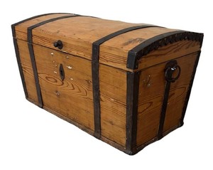 LL - Vintage Trunk Pine Chest With Iron Straps