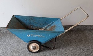 G - Vintage Wheelbarrow - Radio Flyer 4 Cu. Ft.