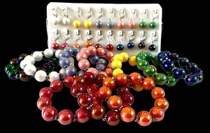 LR - Beaded Jewelry Mixed Lot - Iridescent Bracelets & Earrings (20 Pieces)