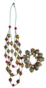 LR - Newspaper Jewelry Necklace & Bracelet Set