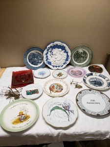 Assorted Collector Plates Including Holly Hobbie, Haviland Limoges, Currier & Ives, and More