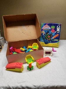 Play-Doh Creations 3D Flash Art Set with Accessories and Molds